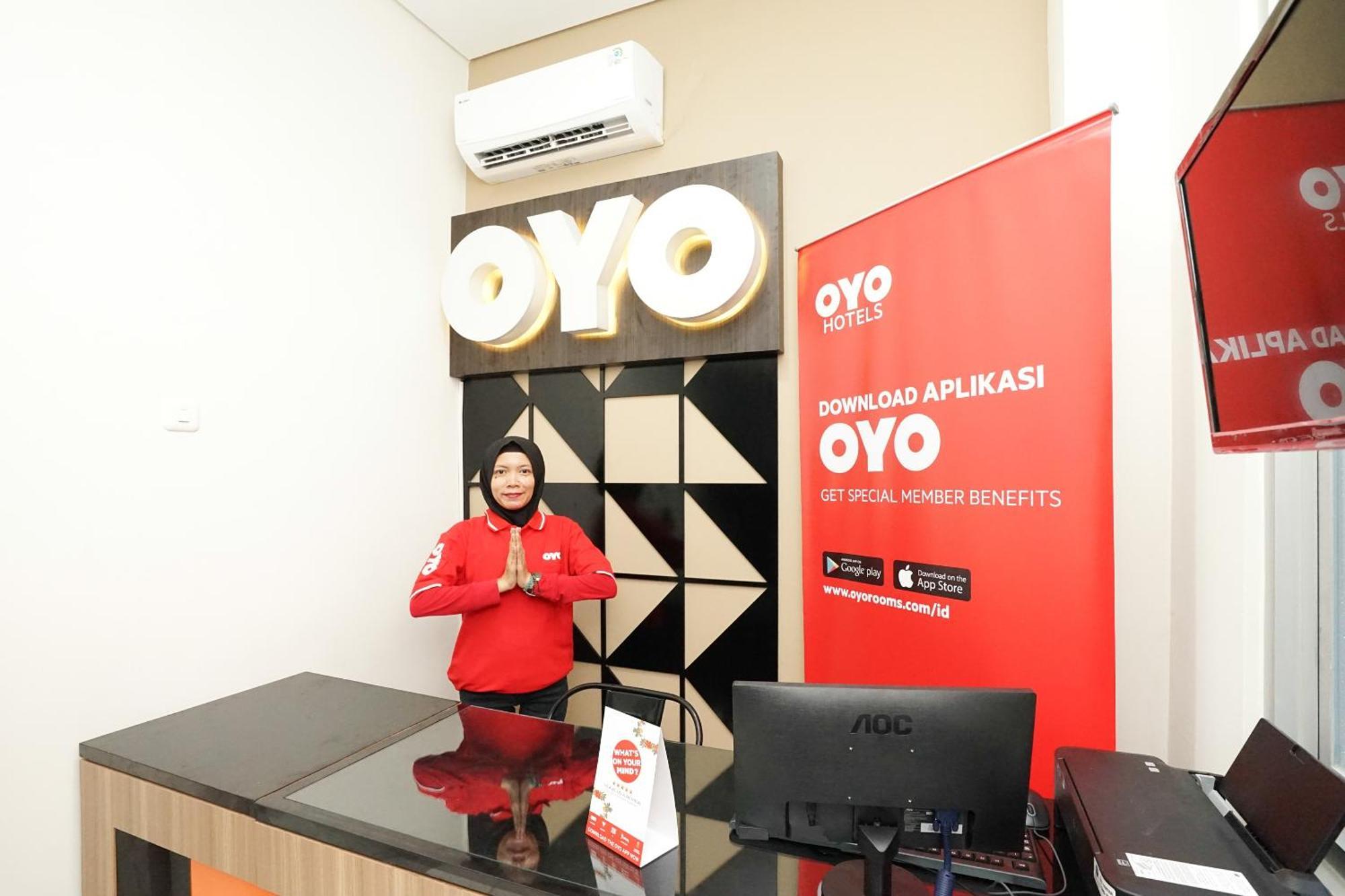 Hotel Super Oyo Capital O 614 Graha 8 Syariah à Sorabaya Extérieur photo