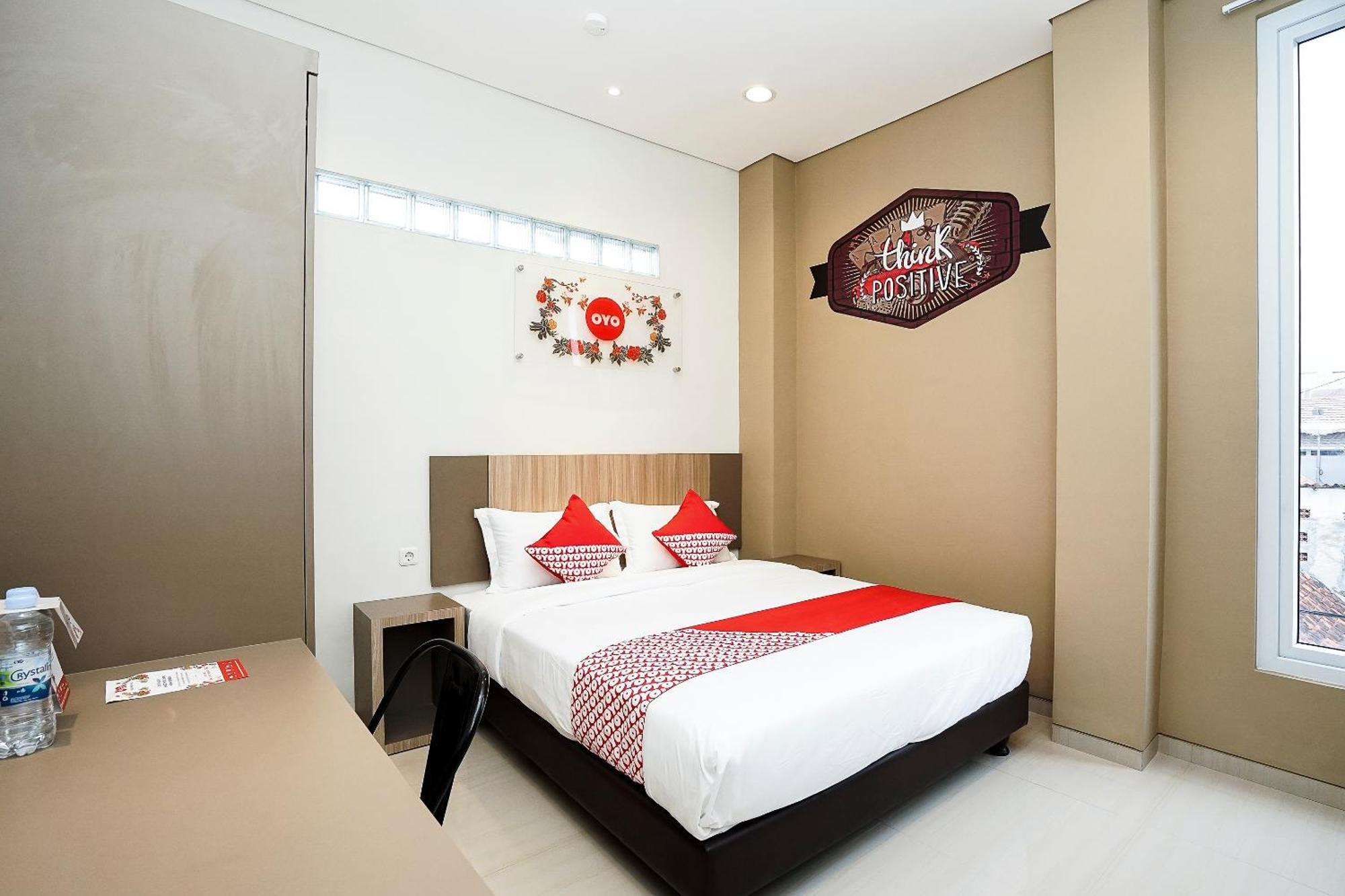 Hotel Super Oyo Capital O 614 Graha 8 Syariah à Sorabaya Extérieur photo