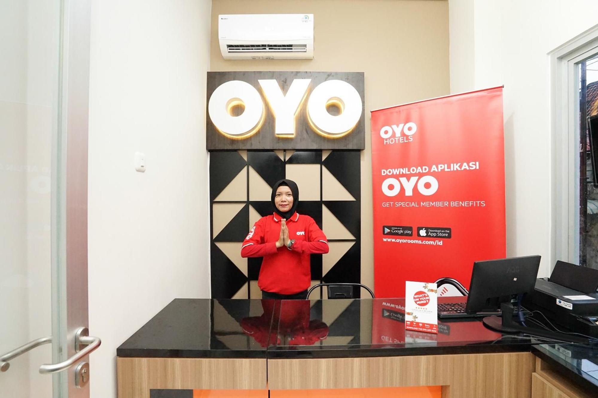 Hotel Super Oyo Capital O 614 Graha 8 Syariah à Sorabaya Extérieur photo