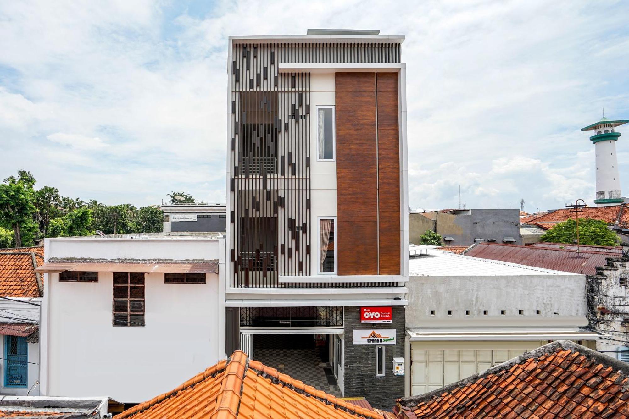 Hotel Super Oyo Capital O 614 Graha 8 Syariah à Sorabaya Extérieur photo
